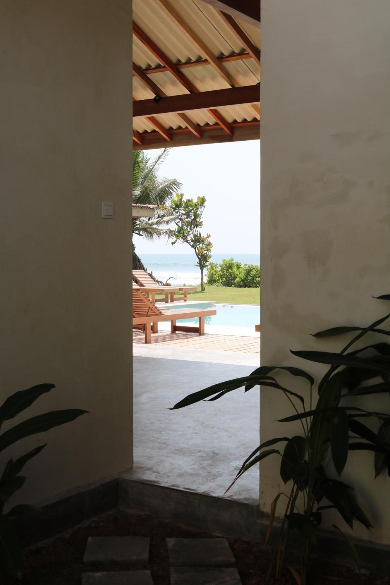 Swell Shacks Hotel Matara Exterior photo